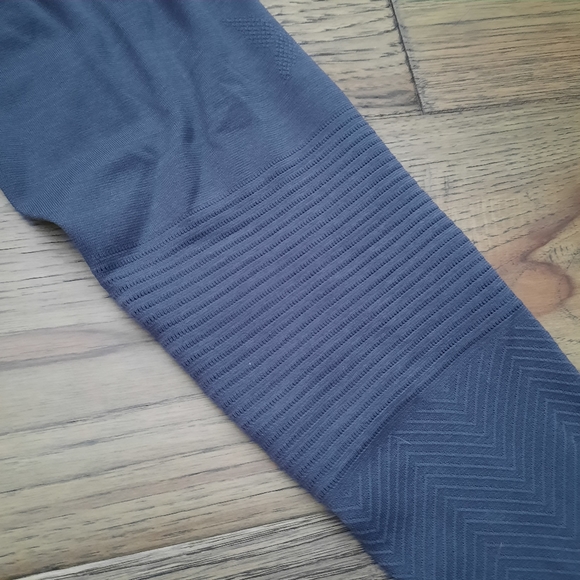 Kari Traa Athletic Long Sleeve Textured Seamless Top Baselayer - Picture 6 of 16